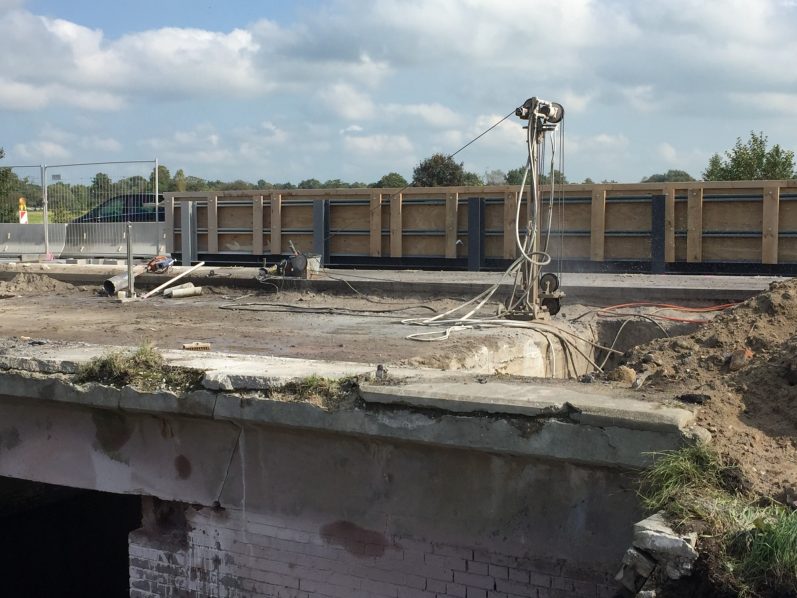 Seilsäge zum durchtrennen einer Brücke