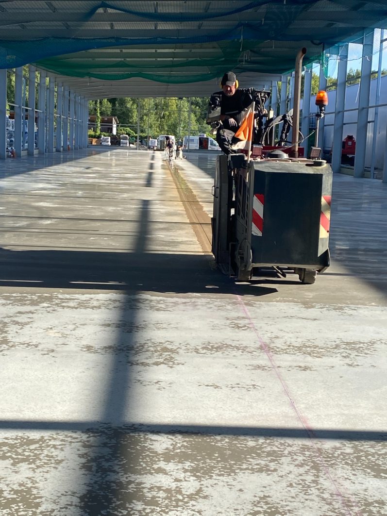 Rellok RSF 760 Beton schneiden Herstellung von Sollrissfugen in Betonsohle